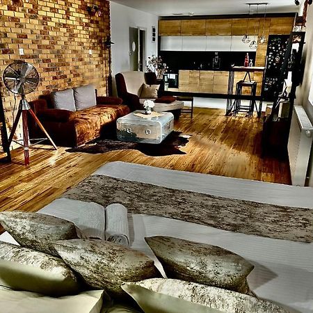 Underground Apartment Bratislava-Nivy Kültér fotó