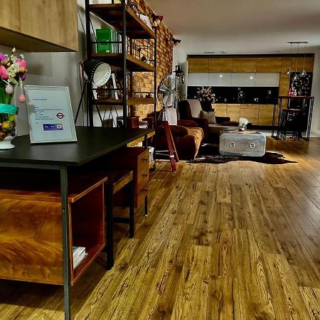 Underground Apartment Bratislava-Nivy Kültér fotó