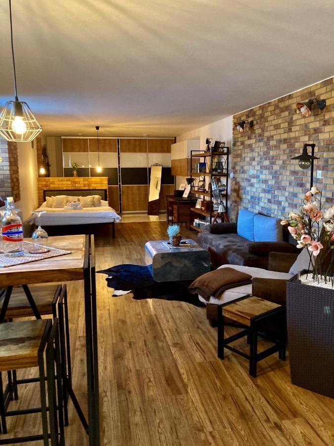 Underground Apartment Bratislava-Nivy Kültér fotó