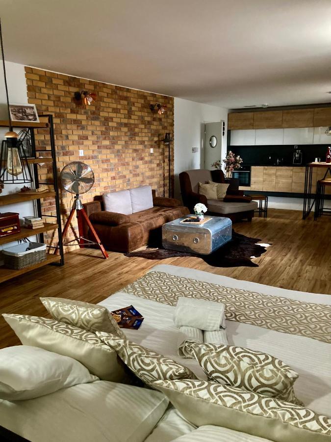 Underground Apartment Bratislava-Nivy Kültér fotó